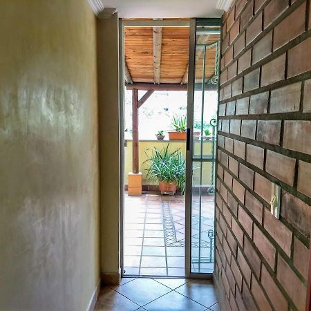 Bueno, Bonito, Barato Y Cerca A El Poblado Leilighet Medellín Eksteriør bilde