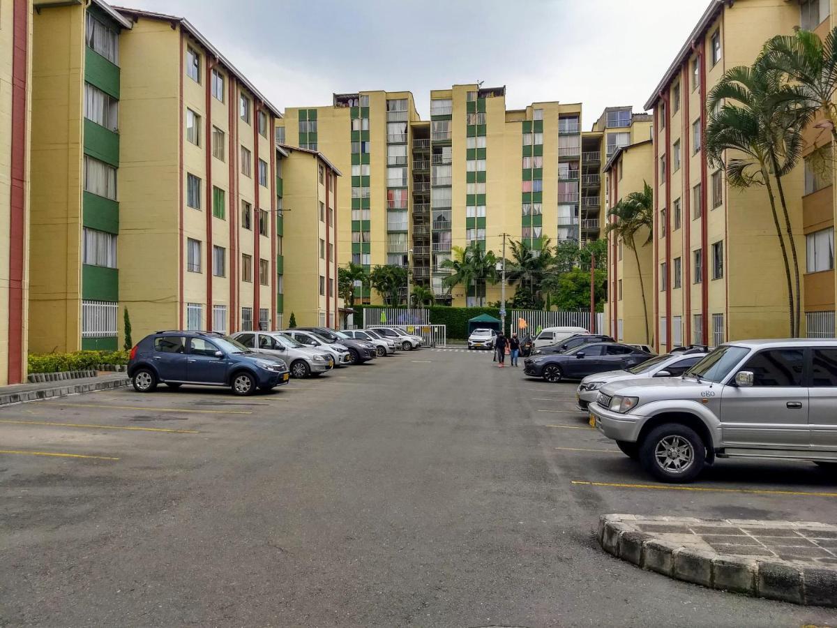 Bueno, Bonito, Barato Y Cerca A El Poblado Leilighet Medellín Eksteriør bilde
